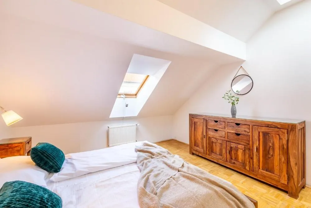Templova - Old Town Large Apartment With Terrace Praga