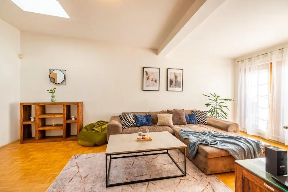 Templova - Old Town Large Apartment With Terrace Praga